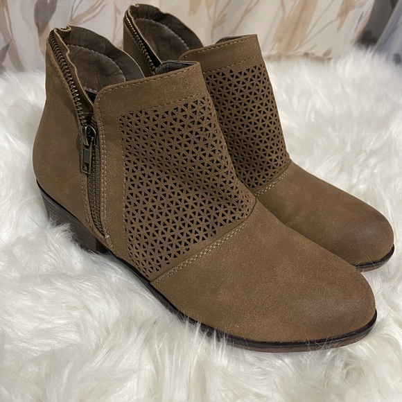 COPY - Pierre Dumas Brown booties size 7 - Picture 2 of 5